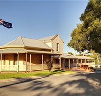 Tjilbruke Trail Monument and Kingston Park Coastal Reserve - Accommodation ACT