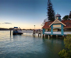 Oxford Street Bulimba - Accommodation ACT 0