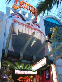 Draculas Haunted House - Accommodation ACT 0