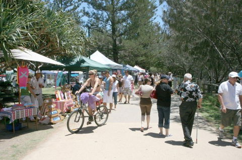 Burleigh Heads Markets - Accommodation ACT 5