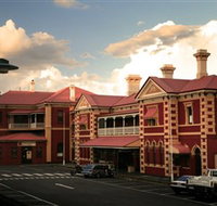 Historic Walk Through Mort Estate - Accommodation ACT