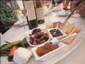 Johnston Oakbank Cellar Door - Accommodation ACT 3