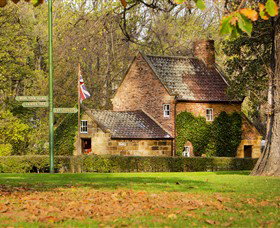 Cooks Cottage - Accommodation ACT 0