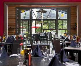 Oakdene Vineyards Restaurant And Cellar Door - Accommodation ACT 2