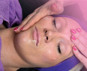 Club MMM! Day Spa - Accommodation ACT 3