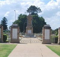 Warwick War Memorial and Gates - Accommodation ACT