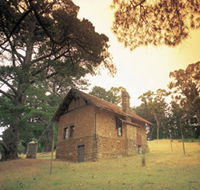 Heysen - The Cedars - Accommodation ACT
