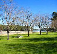 Lock 10 and Weir - Accommodation ACT