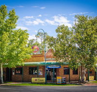Crown Hotel Wentworth - Accommodation ACT