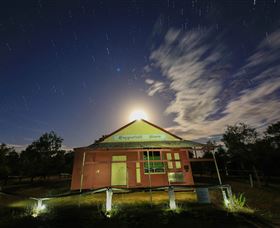 Copperfield Store, Chimney And Cemetery - Accommodation ACT 1