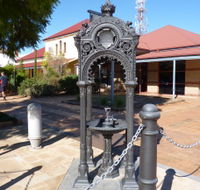 Witcombe Fountain - Accommodation ACT