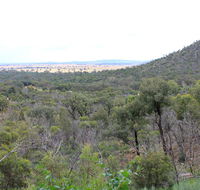 Ben Hall's Cave walking track - Accommodation ACT