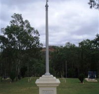 The Coronation Lamp Memorial - Accommodation ACT