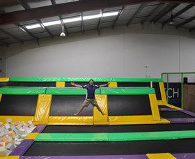 Jump N Putt - Accommodation ACT 0
