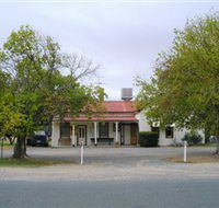 Round Hill Hotel - Accommodation ACT