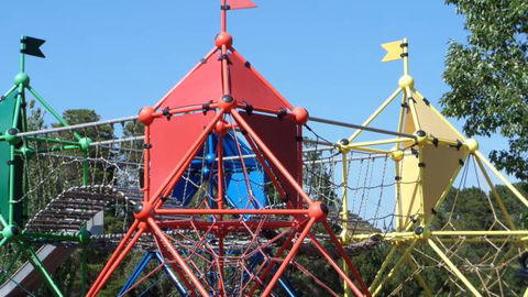 Fadden Pines Playground - Accommodation ACT 3