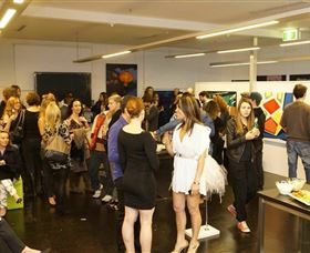 Bondi Art Lounge - Accommodation ACT 0