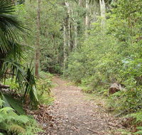 Lake walking track - Accommodation ACT