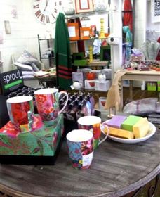The Famous Tinonee Cafe And Gift Shop - Accommodation ACT 0