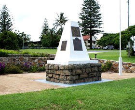 Dunwich War Memorial - Accommodation ACT 0
