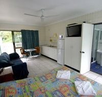 Tropical Palms Inn - Accommodation ACT