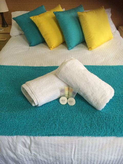 Town House Motor Inn - Accommodation ACT 6