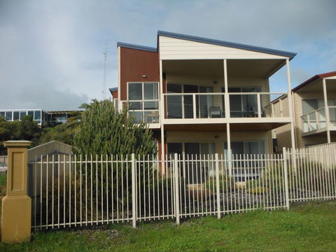 Tigh Na Mara - Accommodation ACT 1