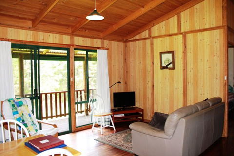 Hawke Brook Chalets - Accommodation ACT 4