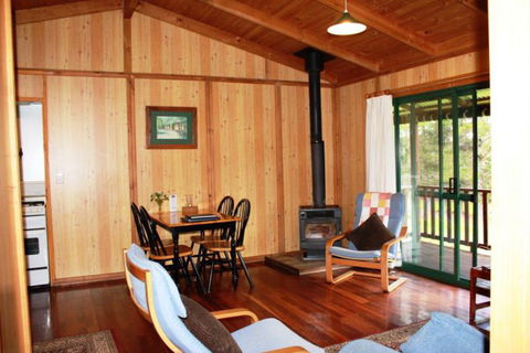 Hawke Brook Chalets - Accommodation ACT 13