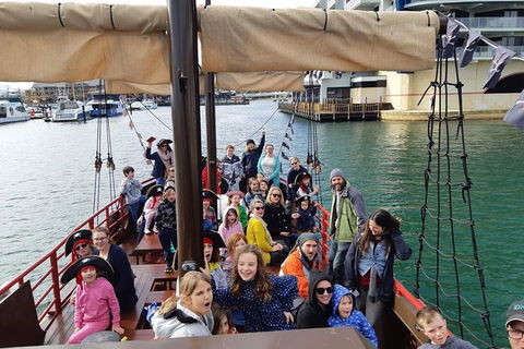 Pirate Ship Lunch Cruise (1.5hr) - Accommodation ACT 6