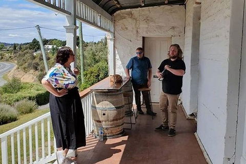 Hobart Small Group Wine Tour Saturday Afternoon: Wines, Gins & Cheeses - Accommodation ACT 2