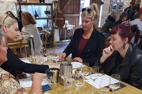 Hobart Small Group Wine Tour Saturday Afternoon: Wines, Gins & Cheeses - Accommodation ACT 8