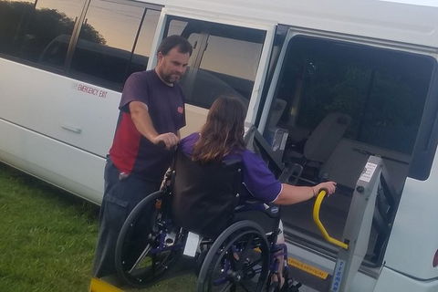 Brisbane Airport Arrival Shared Shuttle Service With Wheelchair Access - Accommodation ACT 3