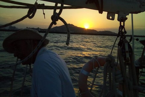 Townsville Lunchtime Sailing Cruise Boat Tour - Accommodation ACT 7