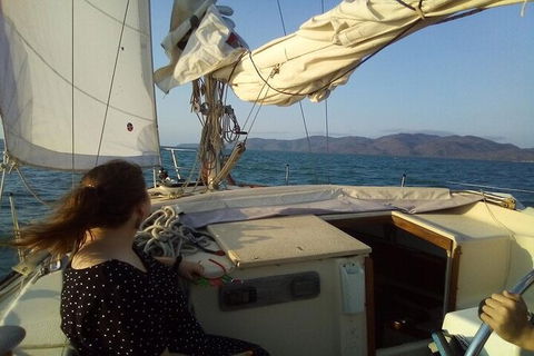 Townsville Lunchtime Sailing Cruise Boat Tour - Accommodation ACT 6
