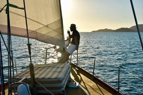 Magnetic Island Twilight Sailing Cruise - Accommodation ACT 0