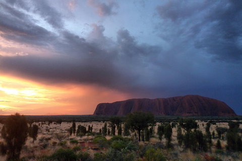 Uluru Small Group Tour Including Sunset - Accommodation ACT 7