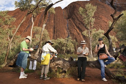 Full Uluru Base Walk At Sunrise Including Breakfast - Accommodation ACT 0