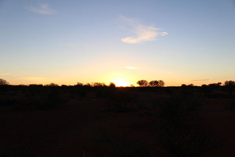 Full Uluru Base Walk At Sunrise Including Breakfast - Accommodation ACT 7
