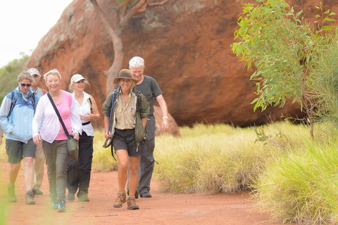 Full Uluru Base Walk At Sunrise Including Breakfast - Accommodation ACT 10