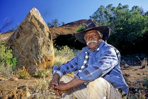 Cave Hill Aboriginal Cultural Experience From Ayers Rock - Accommodation ACT 0