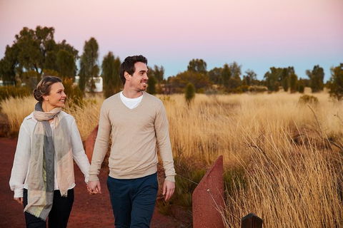 2-Day Uluru (Ayers Rock) To Alice Springs Red Centre Explorer Tour - Accommodation ACT 0