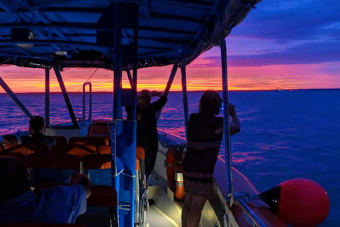 Tropical Light Tropical Bite - Twilight Cruise And CHOW Dinner - Accommodation ACT 9