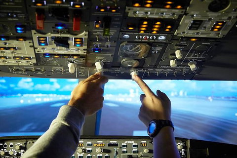 Airliner-737 - 30 Minutes - Flight Simulator Experience - Accommodation ACT 0