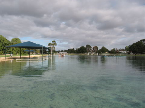 Millicent Swimming Lake - Accommodation ACT 1