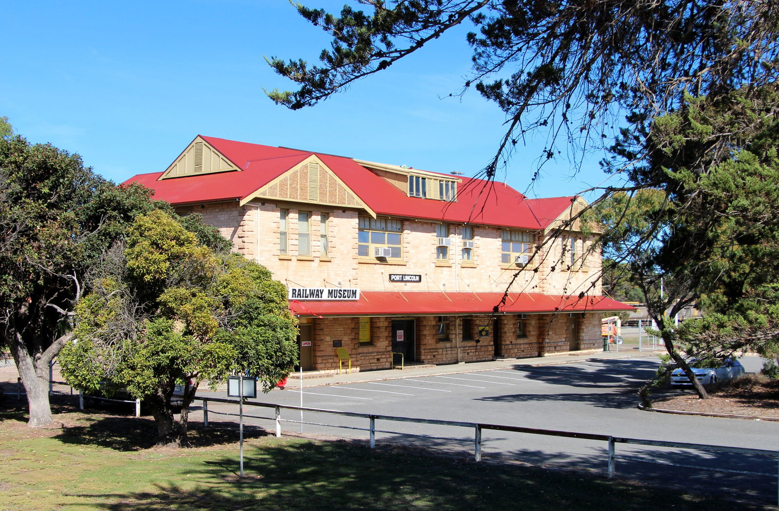  Accommodation ACT