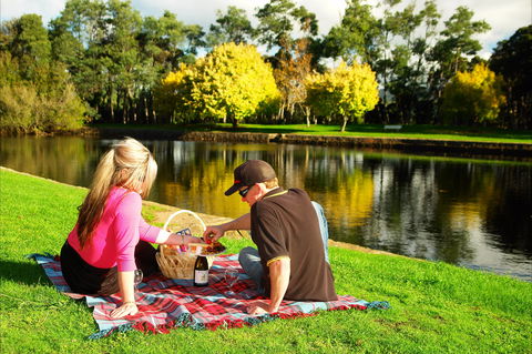 Bells Parade Reserve - Accommodation ACT 2