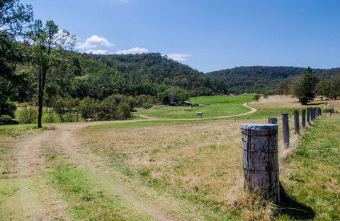 Howes Trail - Accommodation ACT 0