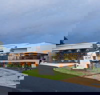 Varias Restaurant and Function Centre at the Queensland College of Wine Tourism - Accommodation ACT