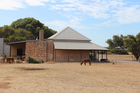 Central Greenough - Accommodation ACT 2